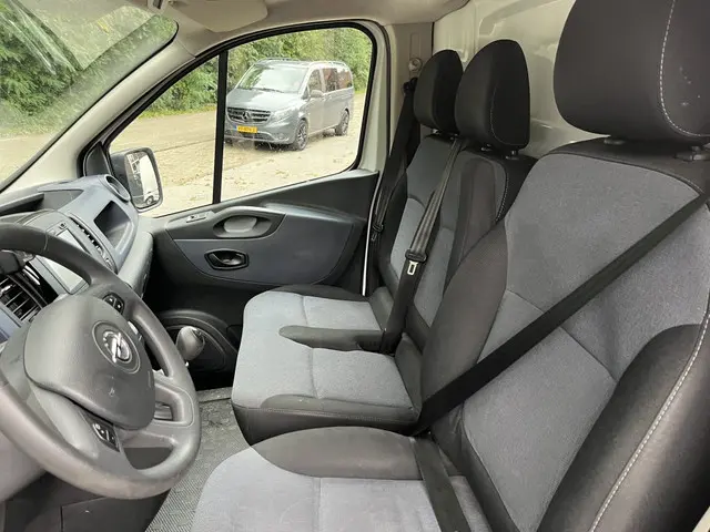 Opel Vivaro 1.6 CDTI L2H1 Ed Eco 2017 Diesel 9