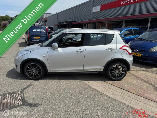 Suzuki Swift 1.2 Bandit EASSS 2012 Benzine 3