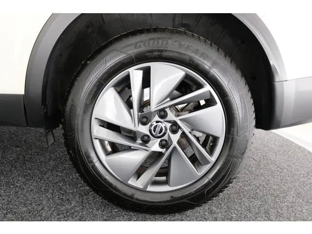 Nissan QASHQAI 1.3 MHEV Acenta 2021 Hybride Benzine 25
