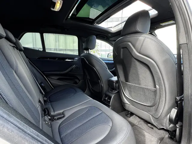 BMW X2 sDrive20i High Executive 2023 Benzine 17