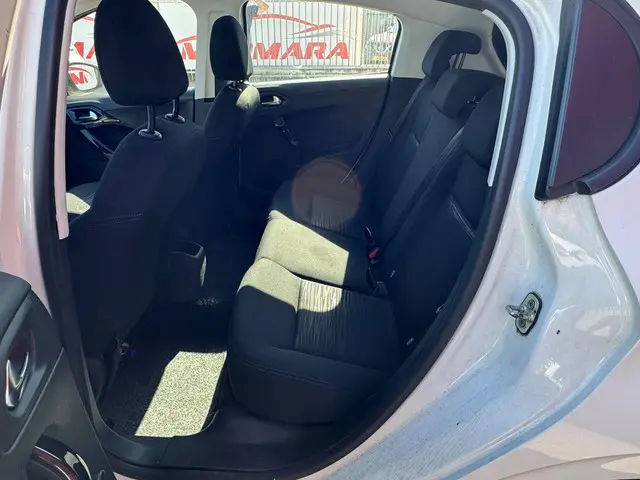 Peugeot 208 1.0 VTi Access / AIRCO / NAP 2014 Benzine 19