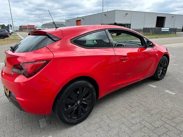Opel Astra GTC 1.4 Turbo Design Edition 2015 Benzine 8