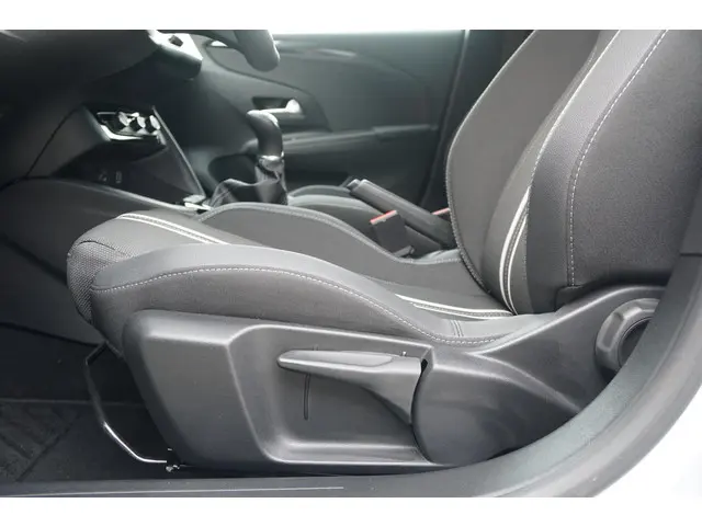 Opel Corsa 1.2 GS 2025 Benzine 29