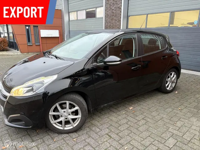 Peugeot 208 1.2 PureTech Active defect 2017 Benzine 2