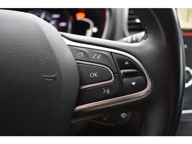 Renault Grand Scénic TCe 140 EDC Intens 2021 Benzine 23