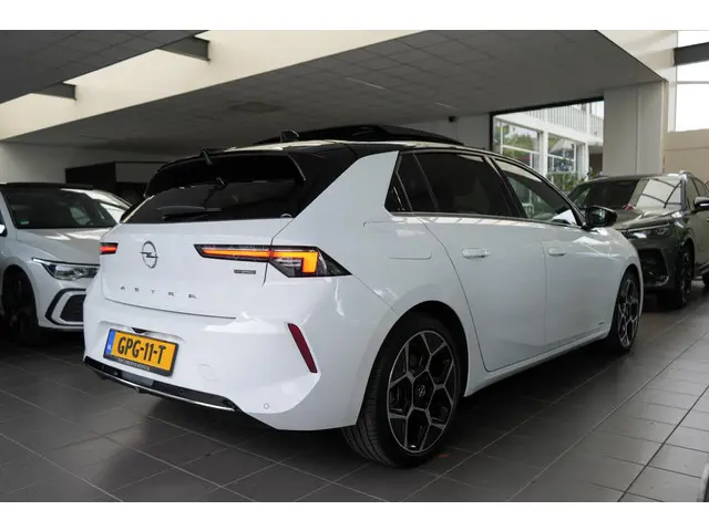 Opel Astra 1.6 Turbo Hybrid Ultimate 2022 Hybride Benzine 6
