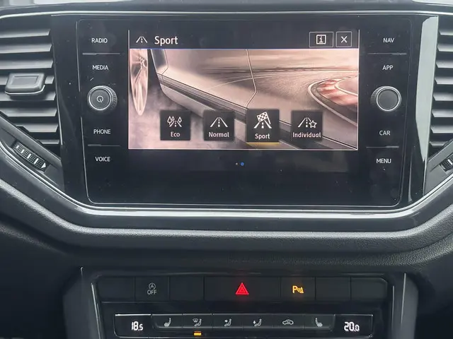 Volkswagen T-Roc 2.0 TSI 4Motion / R Line 2018 Benzine 21