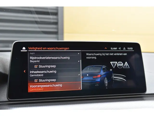 BMW 5 Serie 530i High Executive 2021 Benzine 35