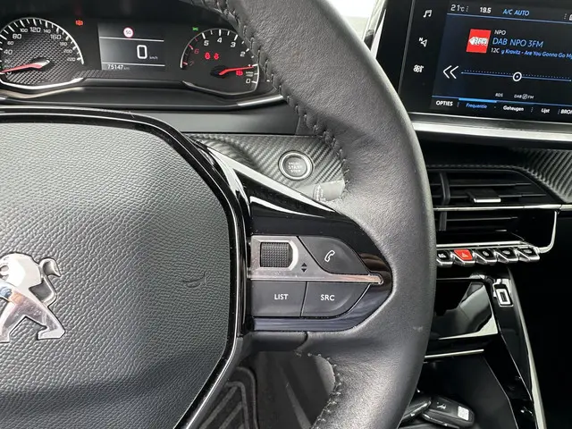 Peugeot 2008 1.2 Turbo 100 PK Allure Pack 2021 Benzine 14