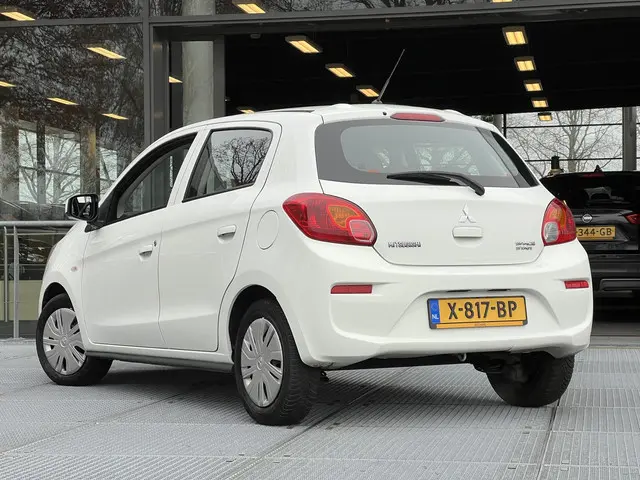 Mitsubishi Space Star 1.0 Cool+ 2020 Benzine 6