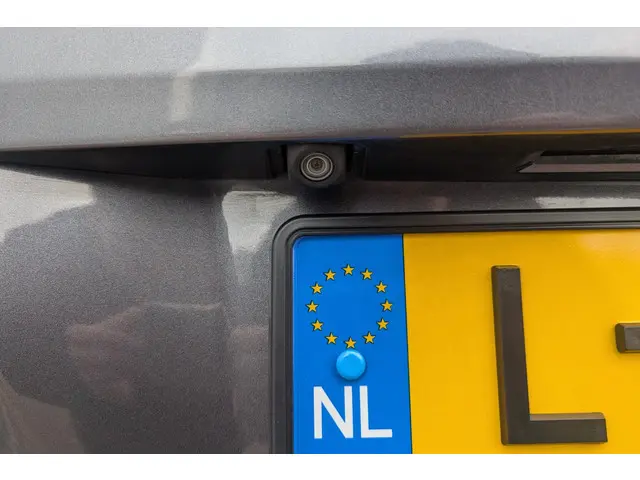 Toyota Prius Wagon 1.8 Aspiration 2015 Hybride Benzine 12