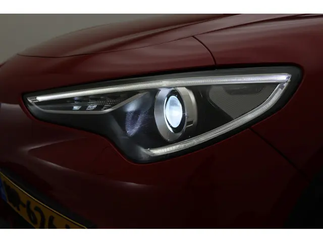 Alfa Romeo Stelvio 2.0 T AWD First Edition 2017 Benzine 27