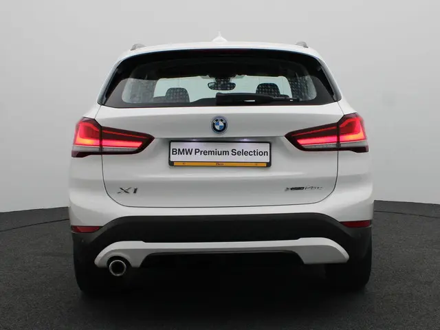 BMW X1 xDrive25e 2022 Hybride Benzine 5