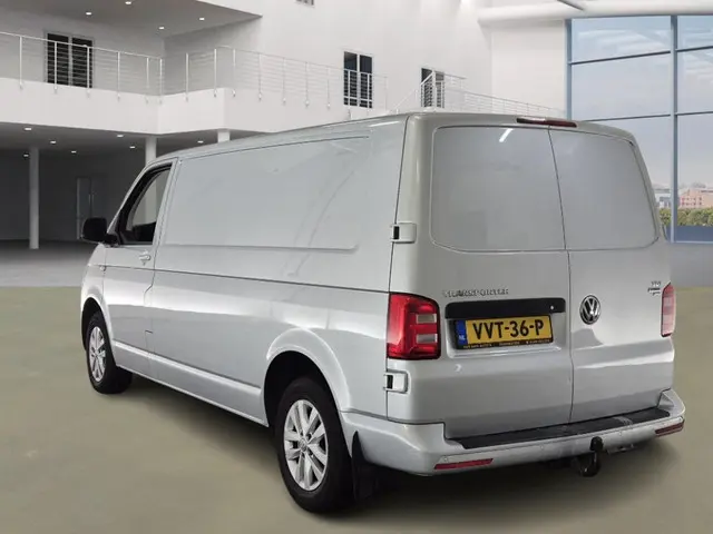 Volkswagen Transporter 2
