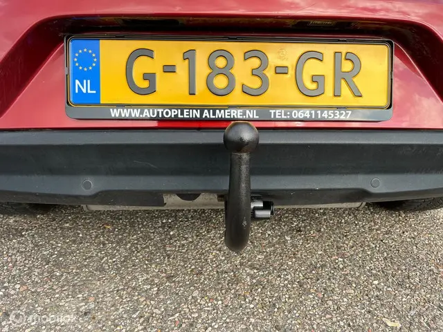 Volvo V40 1.6 T4 Summum 2014 Benzine 7