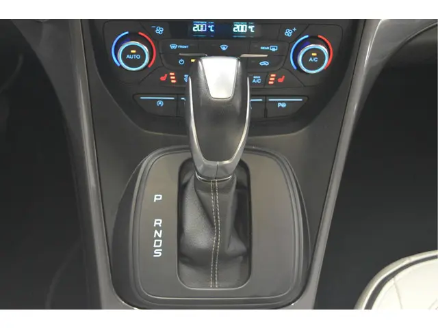 Ford Kuga 1.5 EcoBoost Vignale 2018 Benzine 13