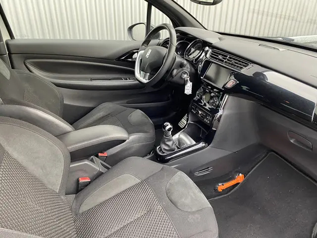 Citroën DS3 1.2 VTi So Chic 2014 Benzine 16