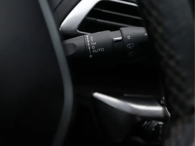 Peugeot 3008 1.2 PureTech Allure 2019 Benzine 30