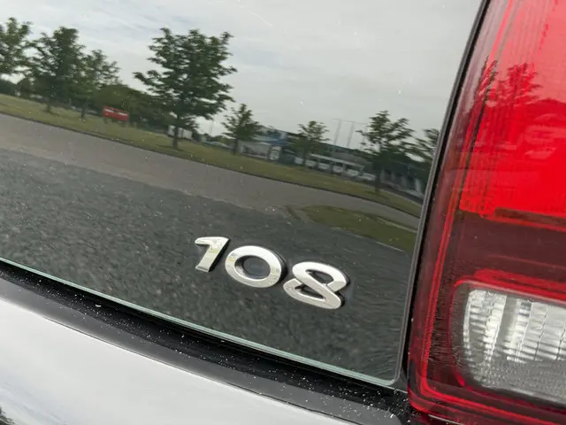 Peugeot 108 1.0 e-VTi Active 2015 Benzine 23