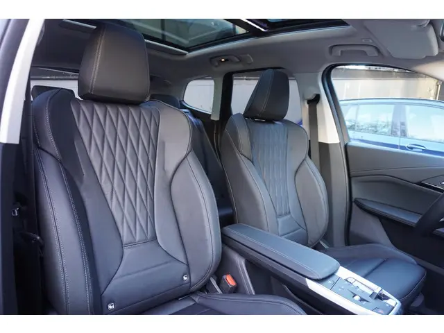 BMW iX1 eDrive20 2026 Elektrisch 8