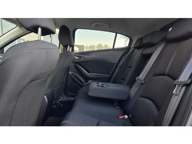 Mazda 3 2.0 SkyActiv-G Exclusive-Line 2018 Benzine 17