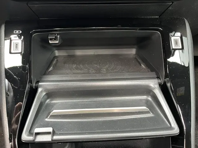 Peugeot 2008 1.2 Hybrid 145 PK GT 2025 Hybride Benzine 45