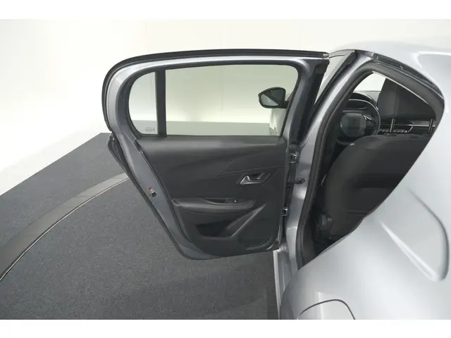 Peugeot 208 PureTech 100 Allure 2025 Benzine 62