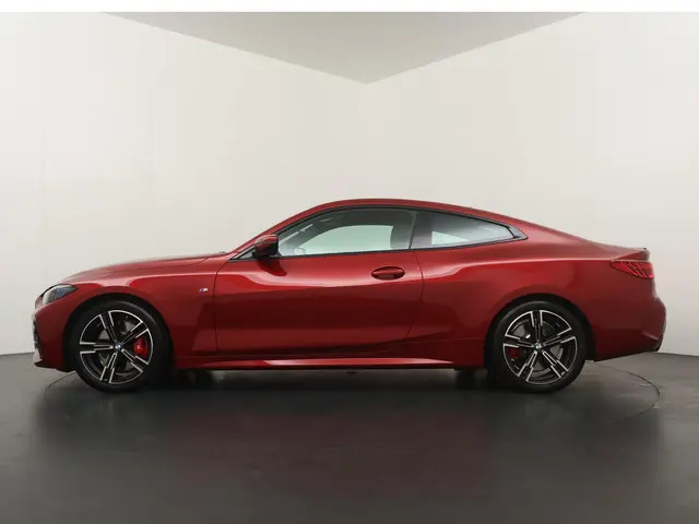 BMW 4 Serie Coupé 430i xDrive 2025 Benzine 12