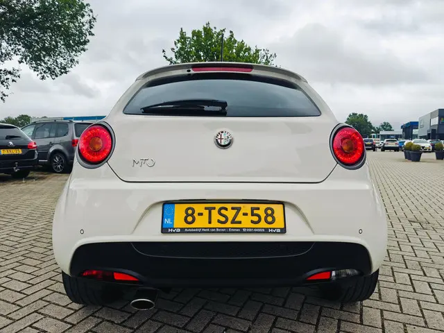 Alfa Romeo MiTo 1.4 T SBK Edition 2014 Benzine 4