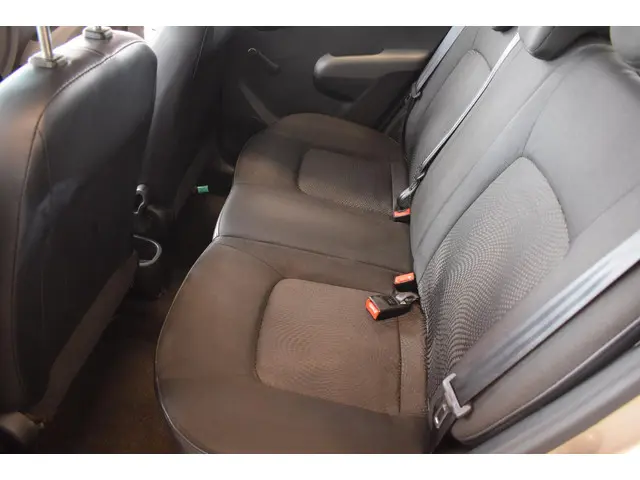 Hyundai i10 1.0 i-Drive Cool 2013 Benzine 8