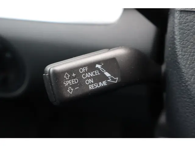 Volkswagen Sharan 2.0 TDI Highline 7p. 2016 Diesel 23