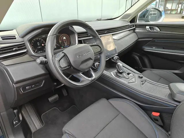 Lynk & Co 01 1.5 2022 Hybride Benzine 10