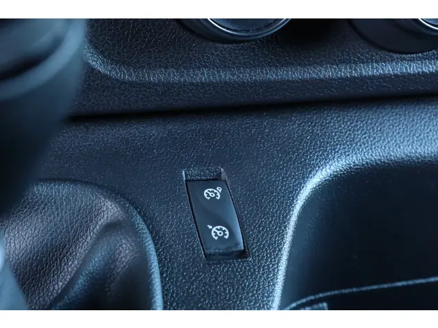 Renault Master T35 2.3 dCi 135 L2H2 Comfort 2022 Diesel 20