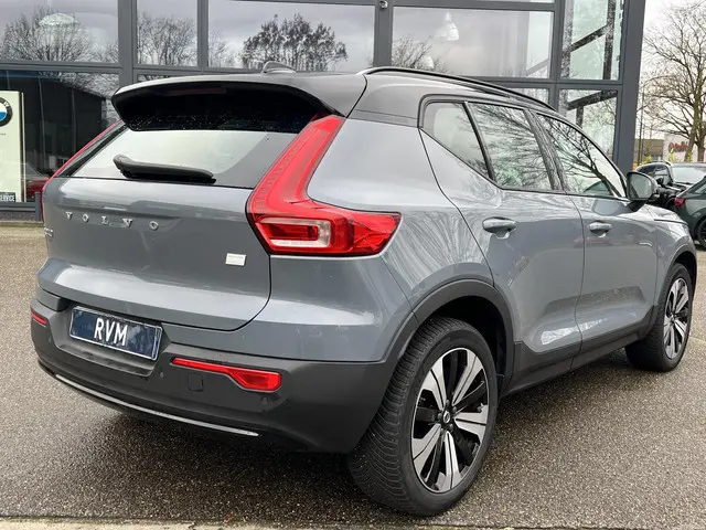 Volvo XC40 Recharge Core 70 kWh 2022 Elektrisch 4
