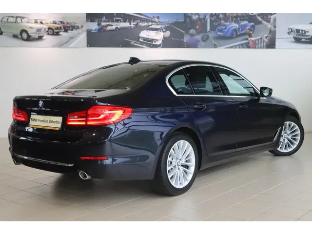 BMW 5 Serie Sedan 2019 Benzine 2