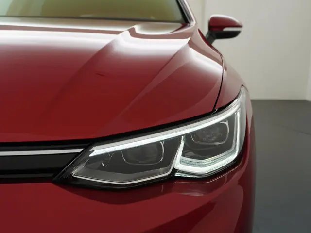 Volkswagen Golf 1.0 eTSI Life 2021 Hybride Benzine 13