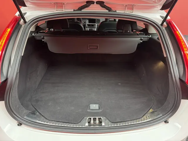 Volvo V60 1.5 T3 Polar+ 2018 Benzine 14