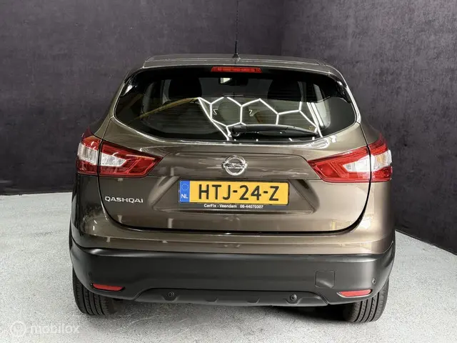 Nissan QASHQAI 1.2 Acenta 2015 Benzine 6