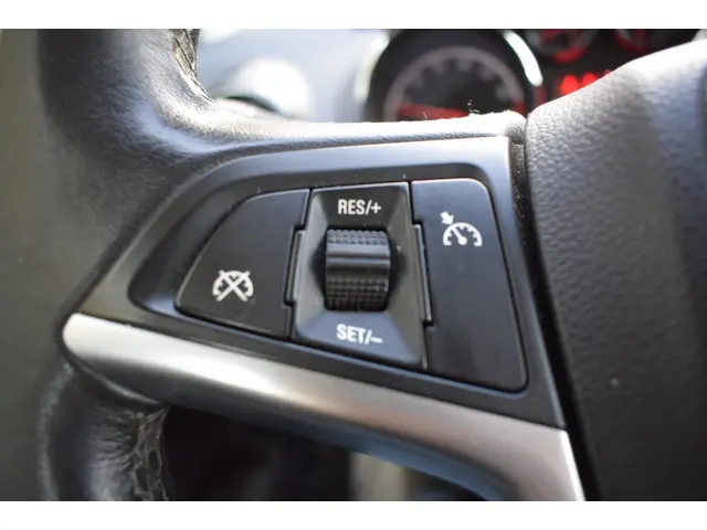 Opel Meriva 1.4 Turbo Berlin 2013 Benzine 16