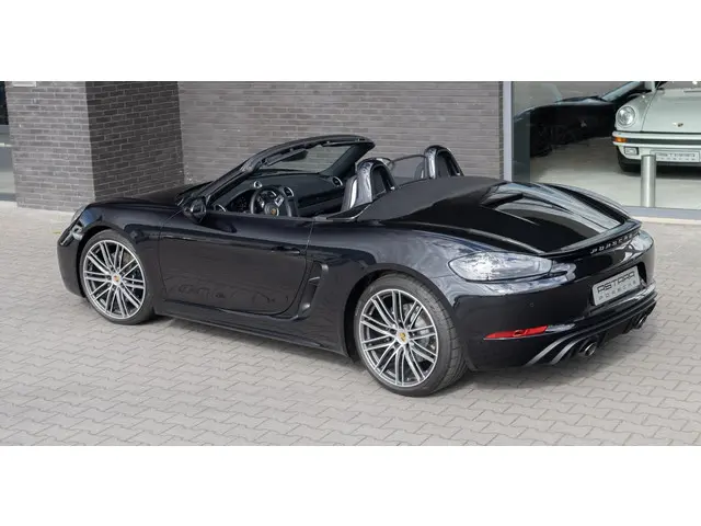 Porsche 718 Boxster GTS 4.0 | 6.300 km 2022 Benzine 17
