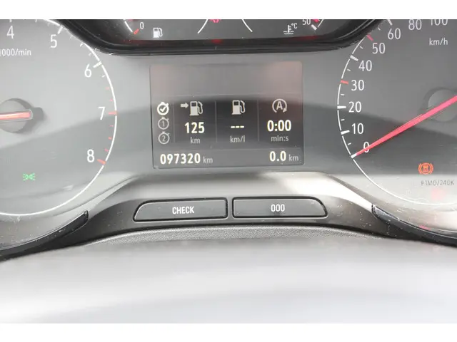 Opel Grandland X 1.2T 130 INNOVATION 2019 Benzine 33
