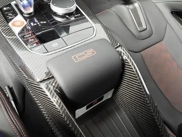 BMW M4 CS Coupé 2025 Benzine 32