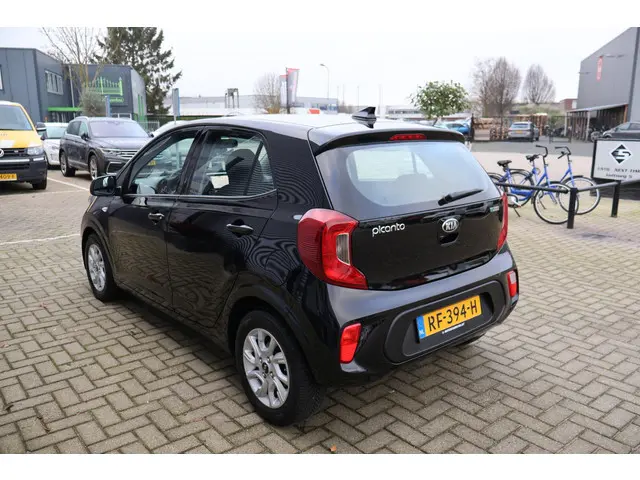 Kia Picanto 1.0 Comfort PlusLine Navigator 2017 Benzine 3