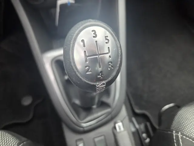 Renault Clio 0.9 TCe Night&Day 2016 Benzine 12