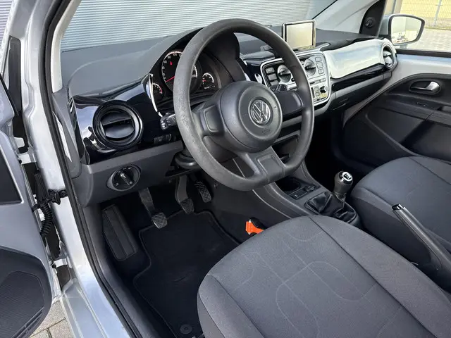 Volkswagen up! 1.0 move up! BlueMotion 2013 Benzine 6