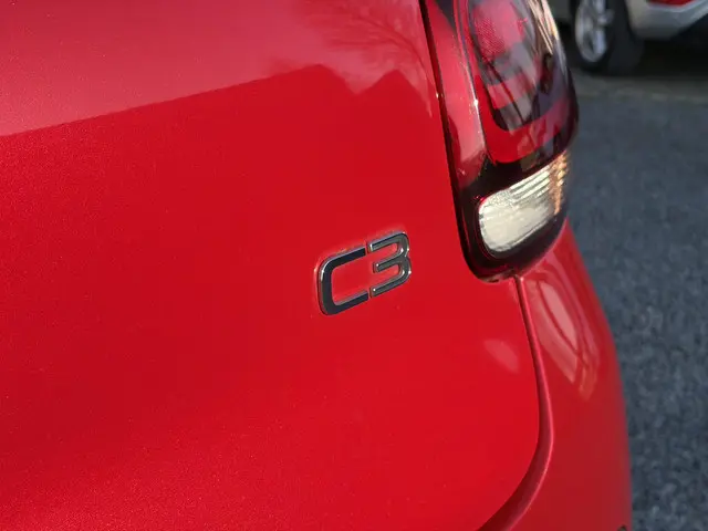 Citroën C3 1.2 PureTech Shine 2017 Benzine 31