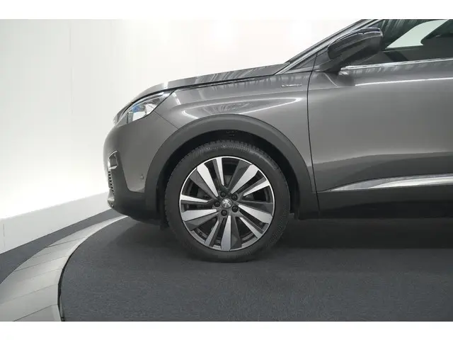 Peugeot 5008 PureTech 130 EAT8 GT-Line 2020 Benzine 17