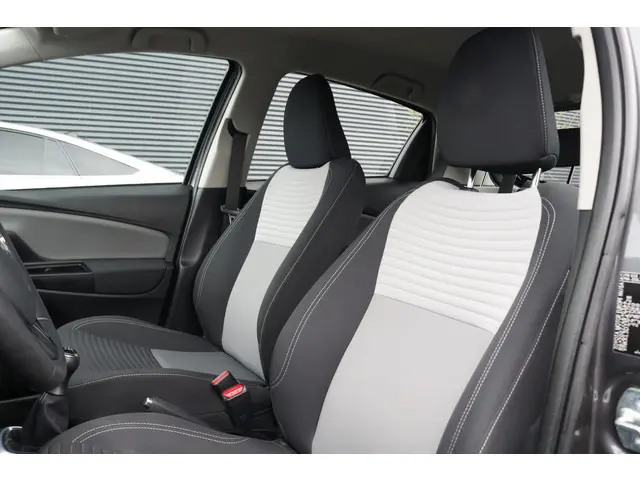 Toyota Yaris 1.0 VVT-i Active 2019 Benzine 19
