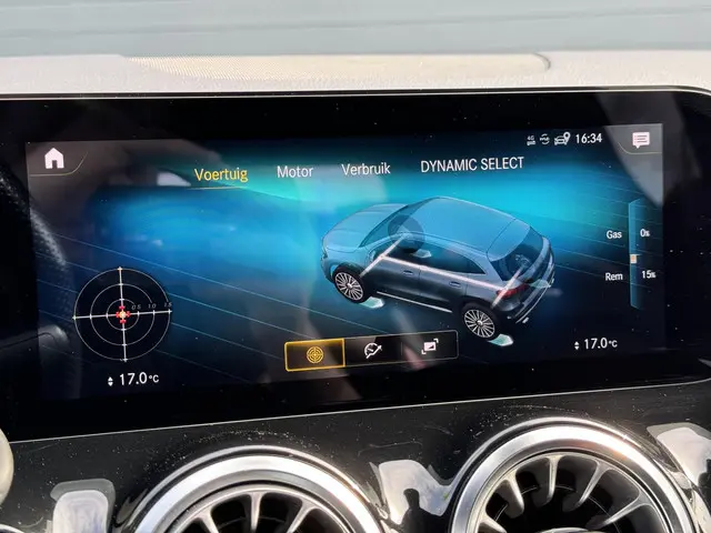 Mercedes-Benz GLA AMG 35 4MATIC 2021 Benzine 18
