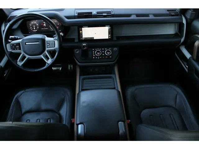 Land Rover Defender HSE 2.0 D240 110 | Mat PPF 2020 Diesel 4
